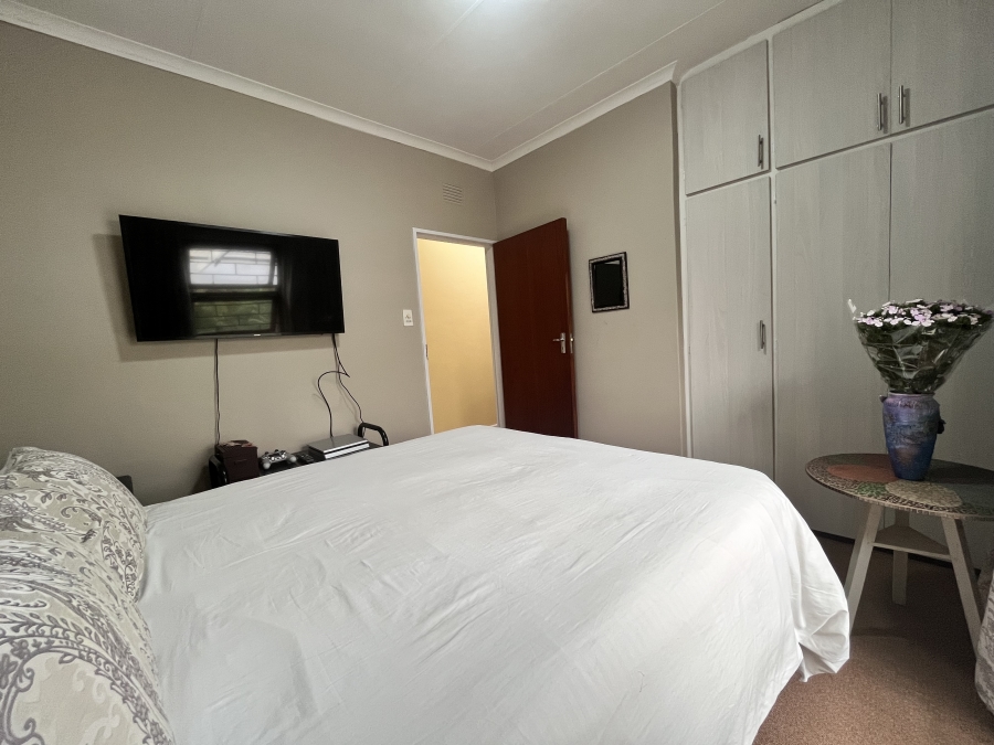 4 Bedroom Property for Sale in Dana Bay Western Cape